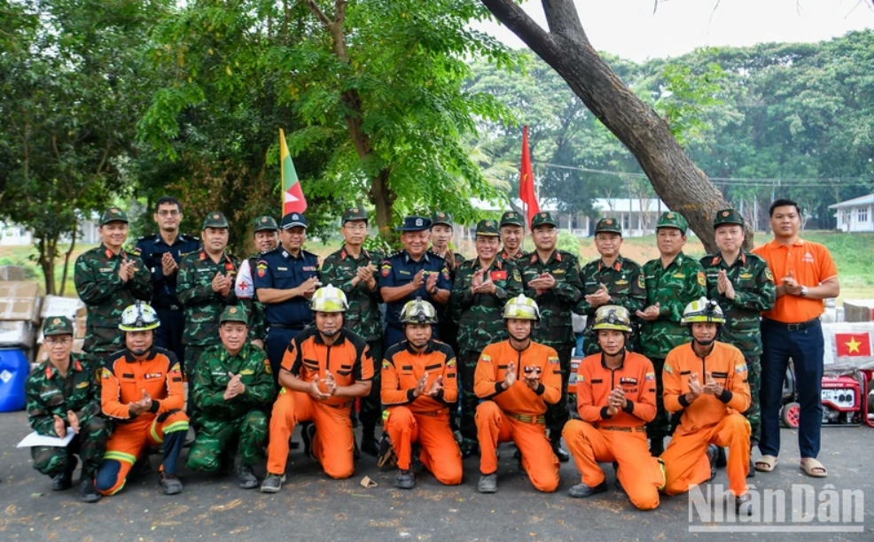 /UploadStore/admin/250407 Doan cuu ho QDND VN tang qua Myanmar/04.png